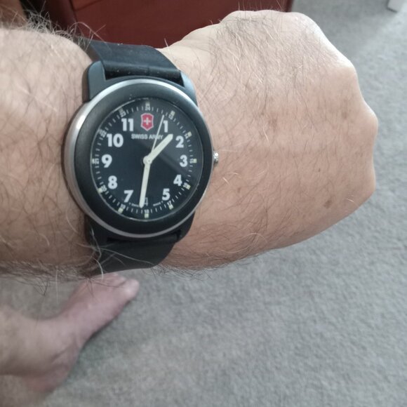 Vintage Swiss Army Victorinox Men's Military Field Watch black Bezel - Picture 8 of 10